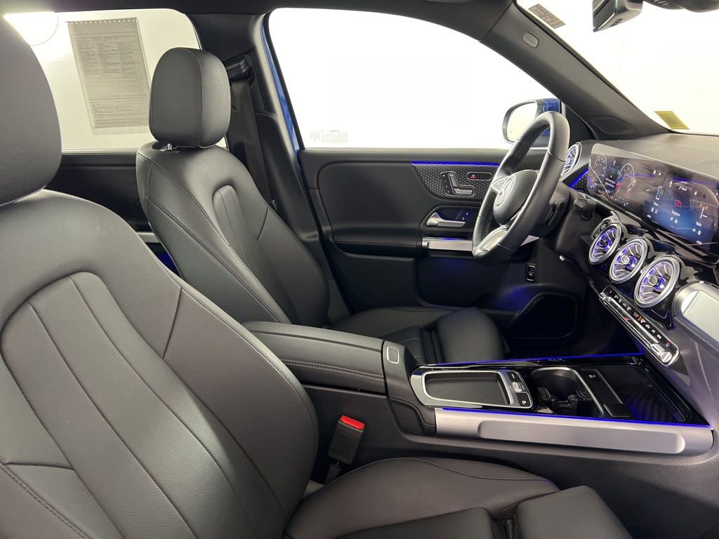 Certified 2025 Mercedes-Benz GLB 250 4MATIC image 16
