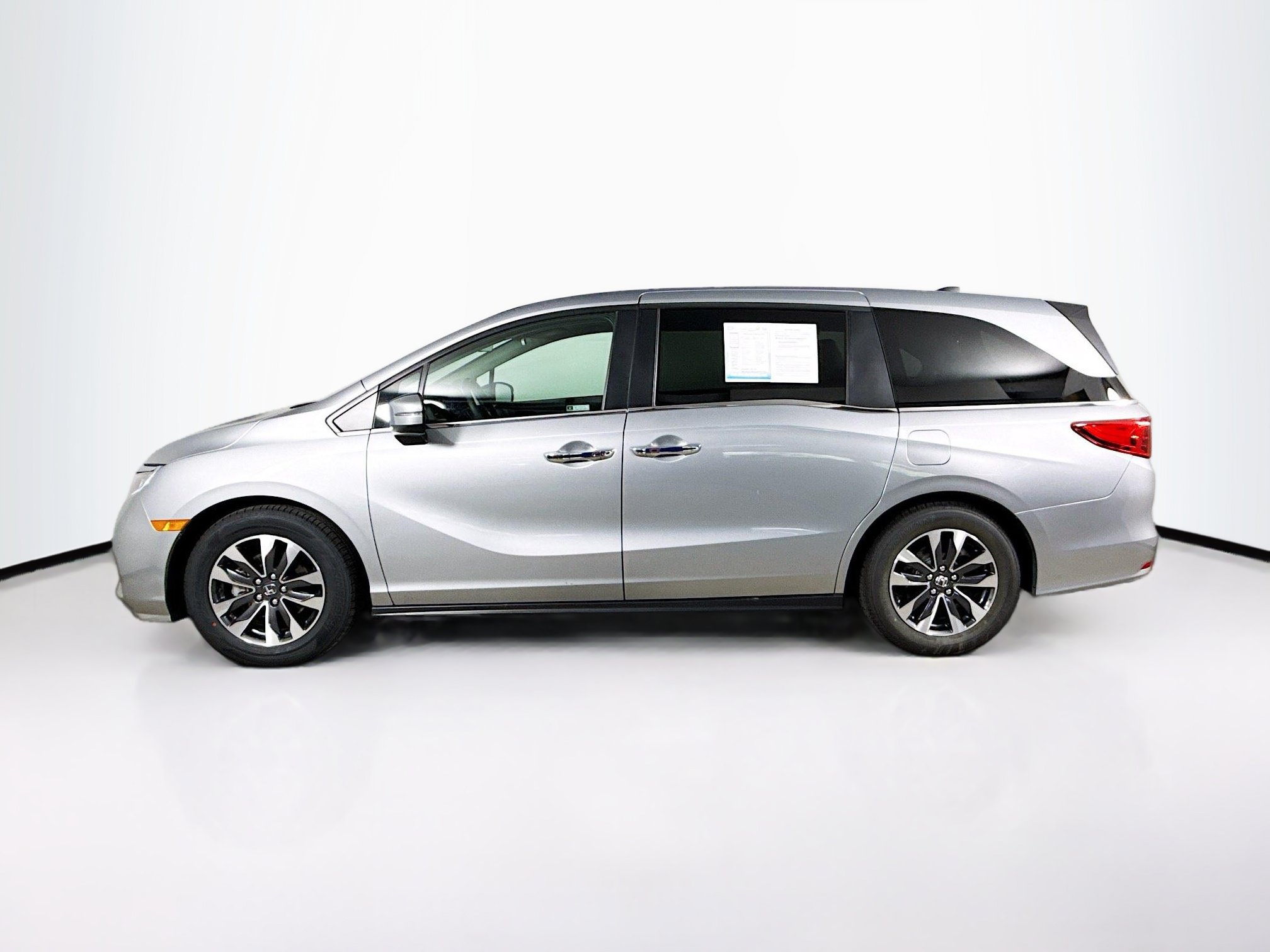 Certified 2024 Honda Odyssey EX-L image 7