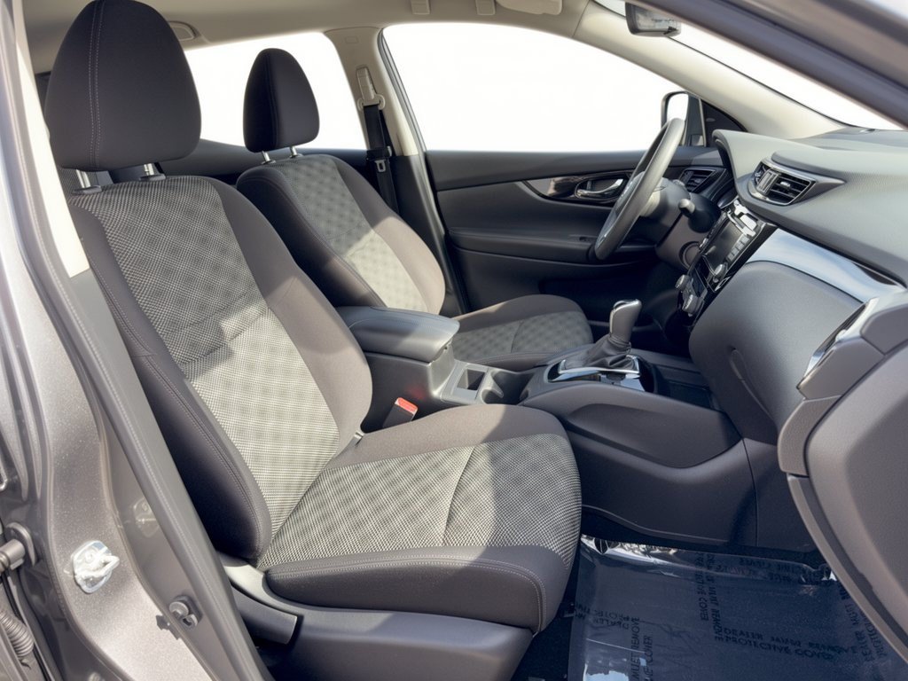 Used 2019 Nissan Rogue Sport SV FWD image 30