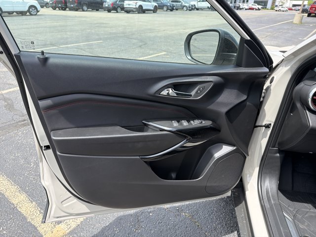 New 2026 Chevrolet Trax RS w/ Sunroof Package FWD image 10