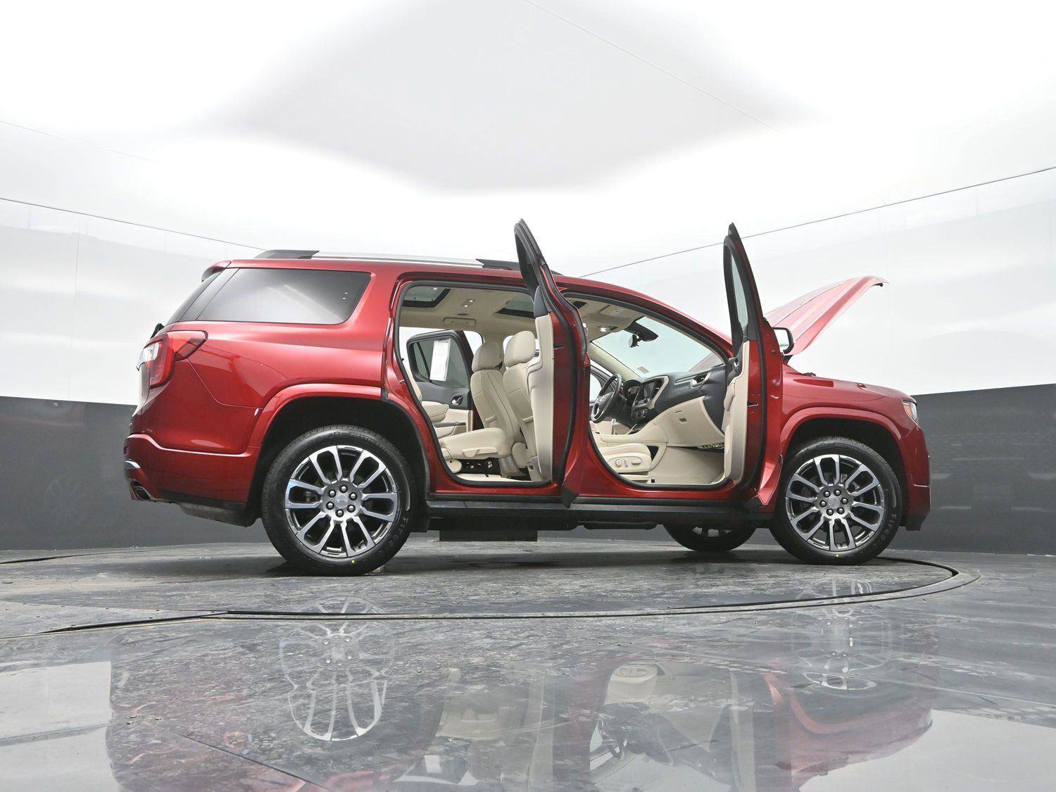 Used 2023 GMC Acadia Denali w/ Denali Ultimate Package image 57