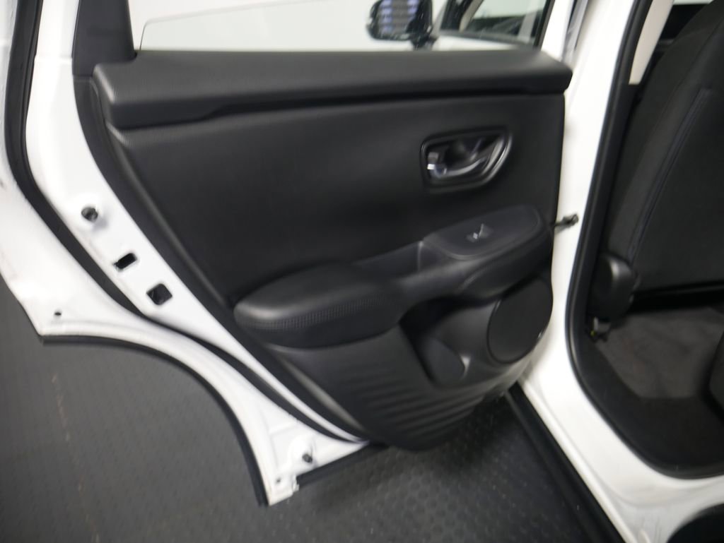 Used 2023 Honda HR-V LX image 12