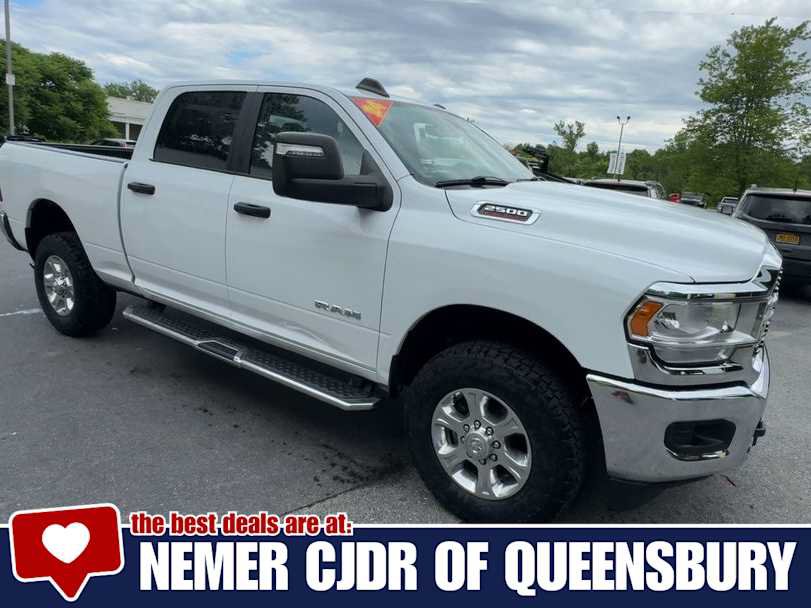 Used 2024 RAM 2500 Big Horn AWD/4WD image 2