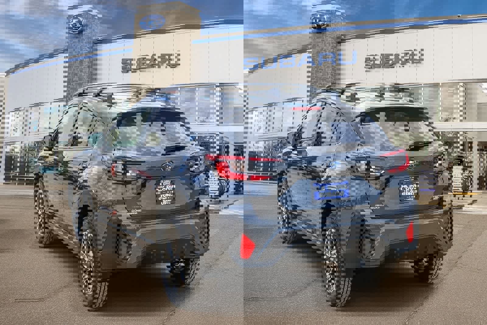 Used 2025 Subaru Crosstrek 2.0i Premium image 2