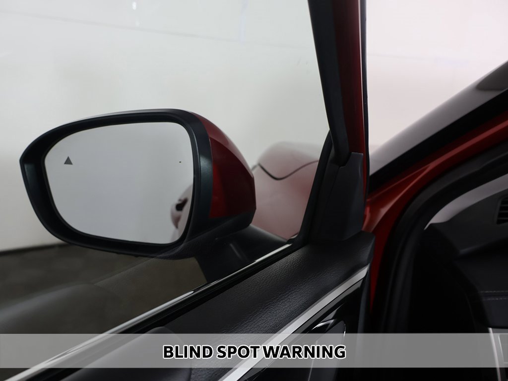 Used 2024 Mitsubishi Outlander SE Black Edition image 6