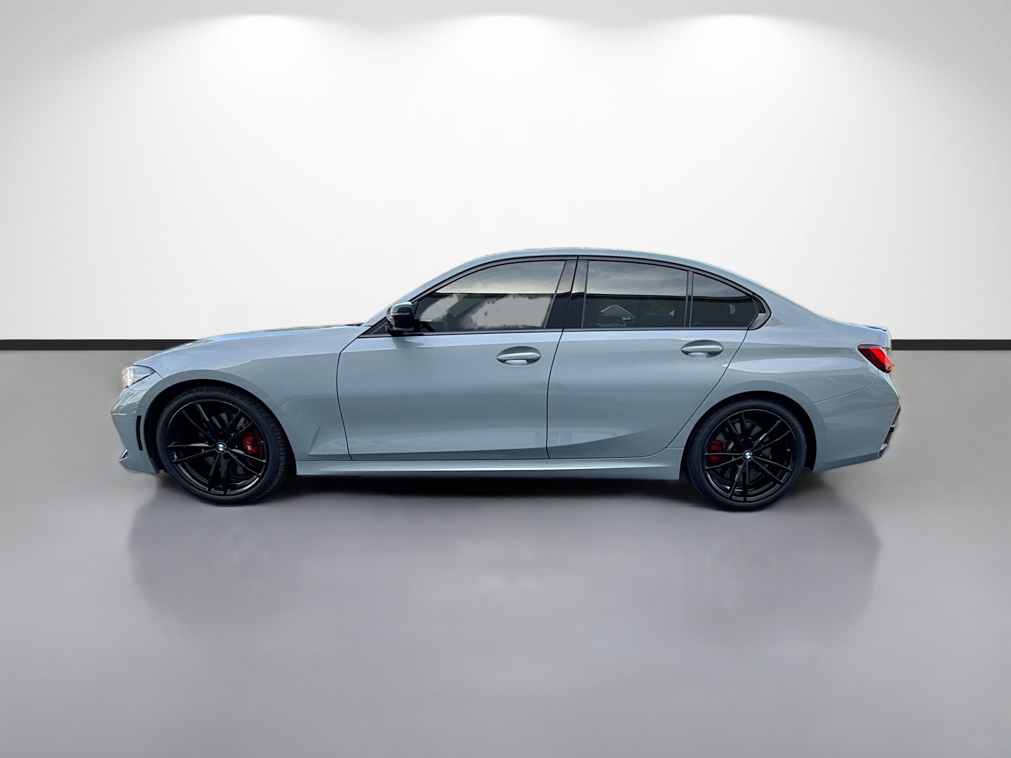 Used 2023 BMW 330i Sedan w/ M Sport Package RWD image 6