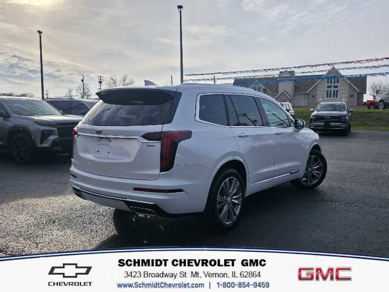 Used 2025 Cadillac XT6 Premium Luxury image 5