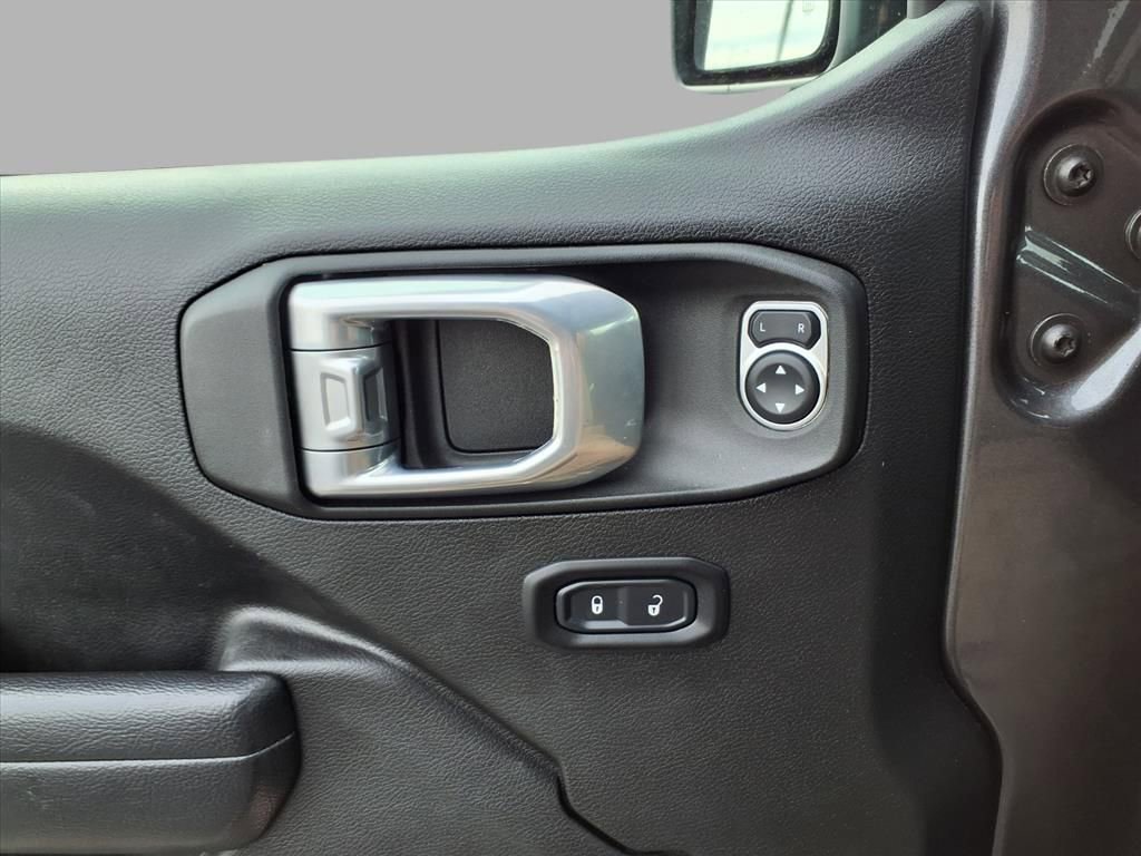 Used 2022 Jeep Wrangler Unlimited Sport image 17