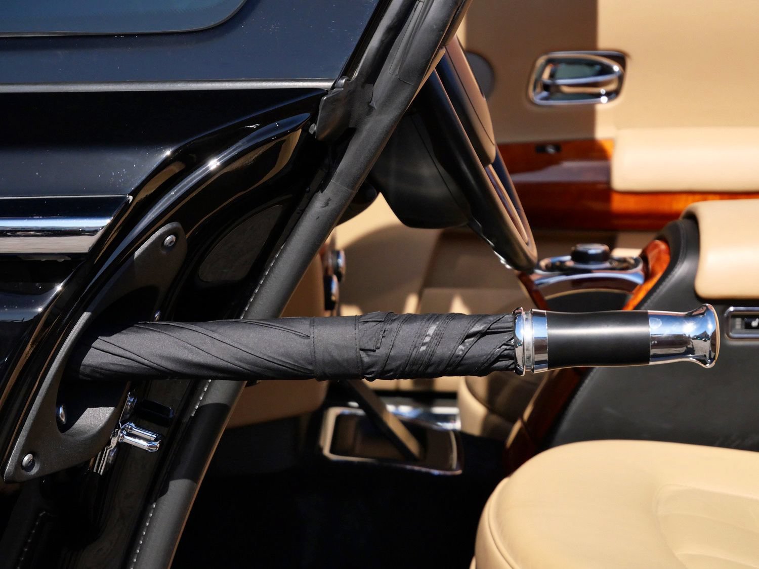 Used 2013 Rolls-Royce Phantom Drophead Coupe RWD image 6
