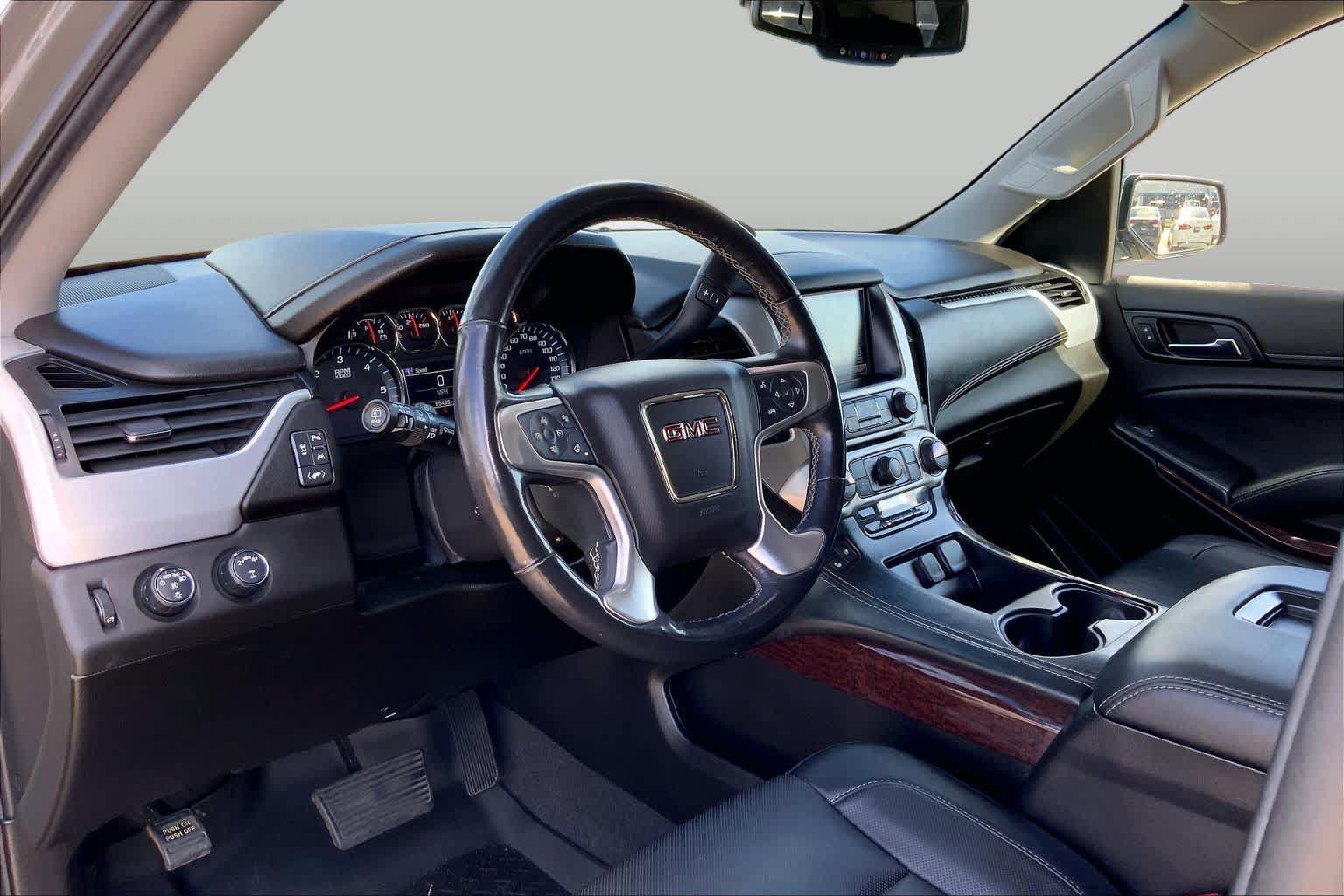 Used 2019 GMC Yukon SLT AWD/4WD image 18