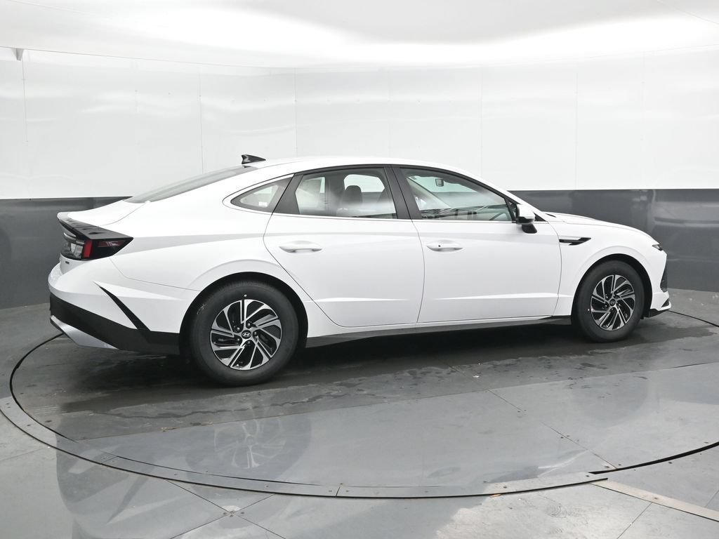 New 2026 Hyundai Sonata Blue FWD image 2