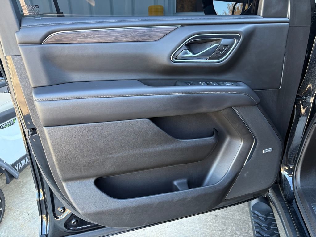 Used 2021 Chevrolet Tahoe Z71 w/ Rear Media and Nav Package image 15