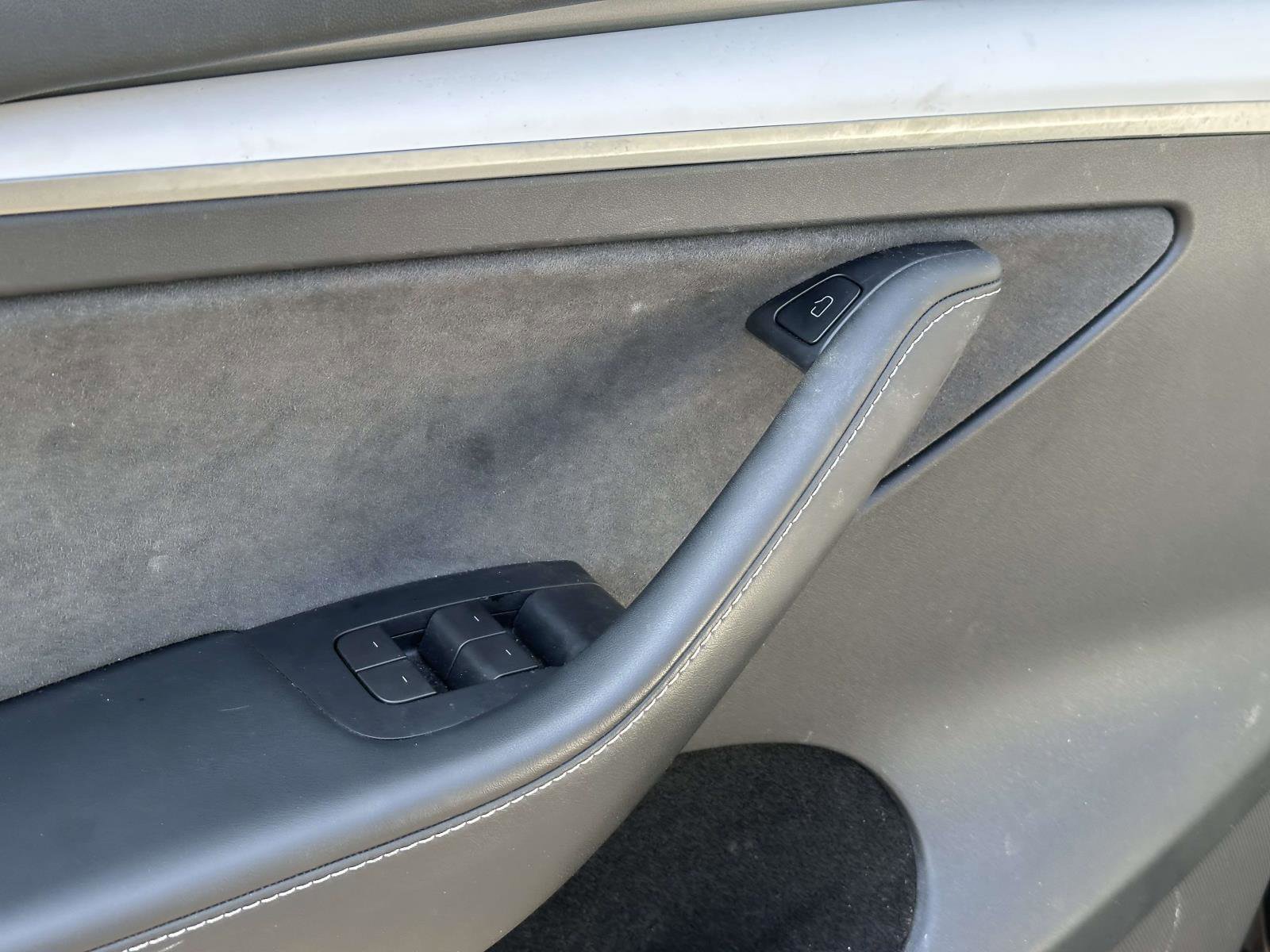 Used 2023 Tesla Model Y Long Range AWD/4WD image 14