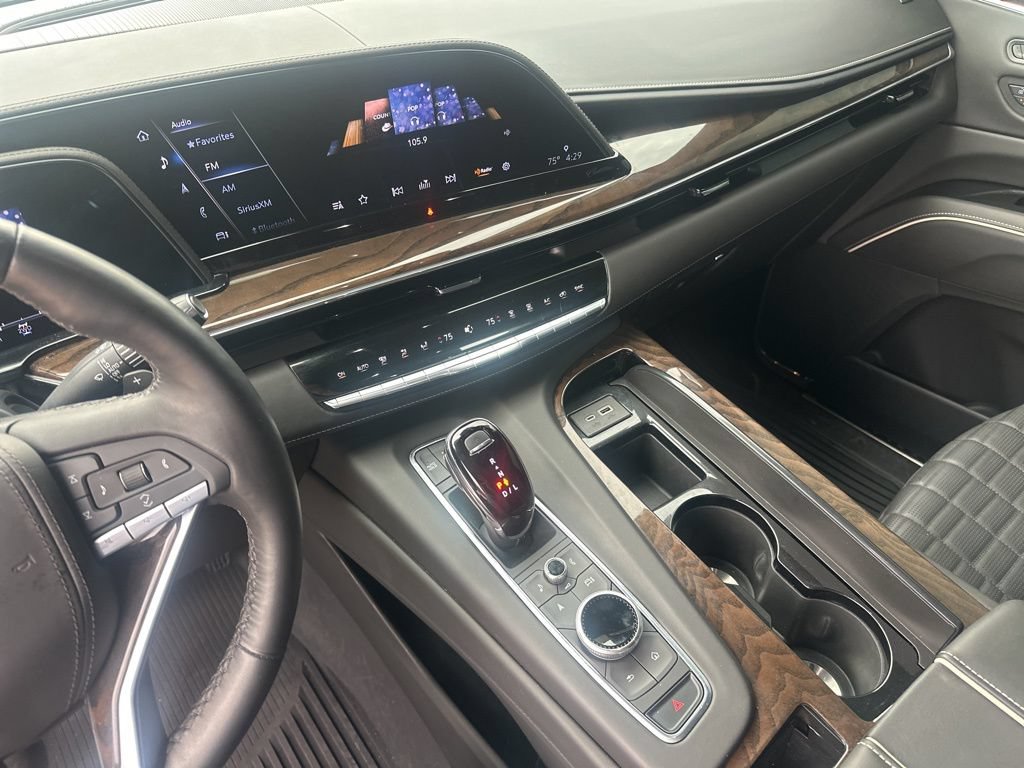 Used 2024 Cadillac Escalade Premium Luxury Platinum AWD/4WD image 24