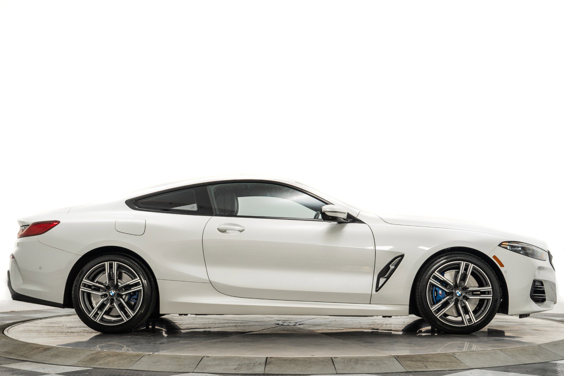 Used 2023 BMW 840i xDrive Coupe w/ Driving Assistance Package image 42