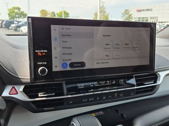 Certified 2025 Toyota Sienna XSE AWD/4WD image 11