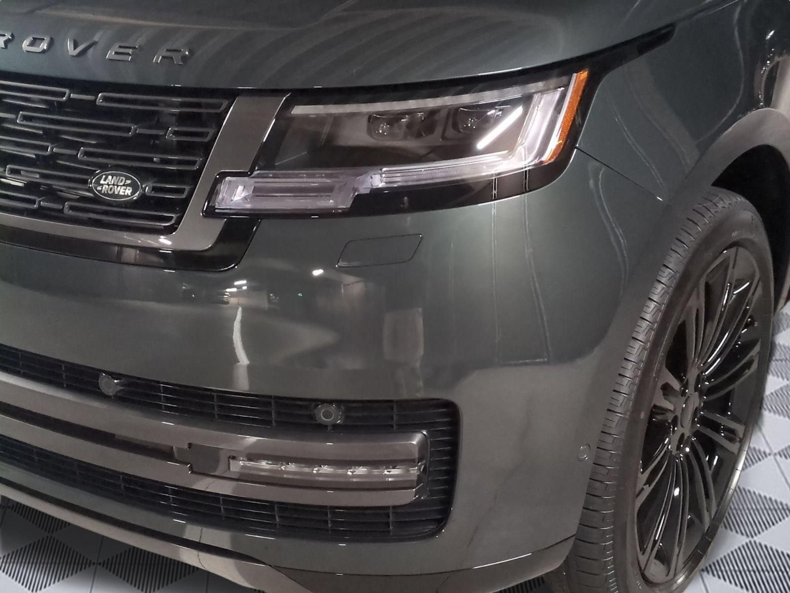 New 2026 Land Rover Range Rover Long Wheelbase SE AWD/4WD image 10