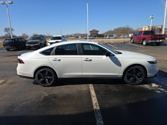 Certified 2025 Honda Accord Sport image 4