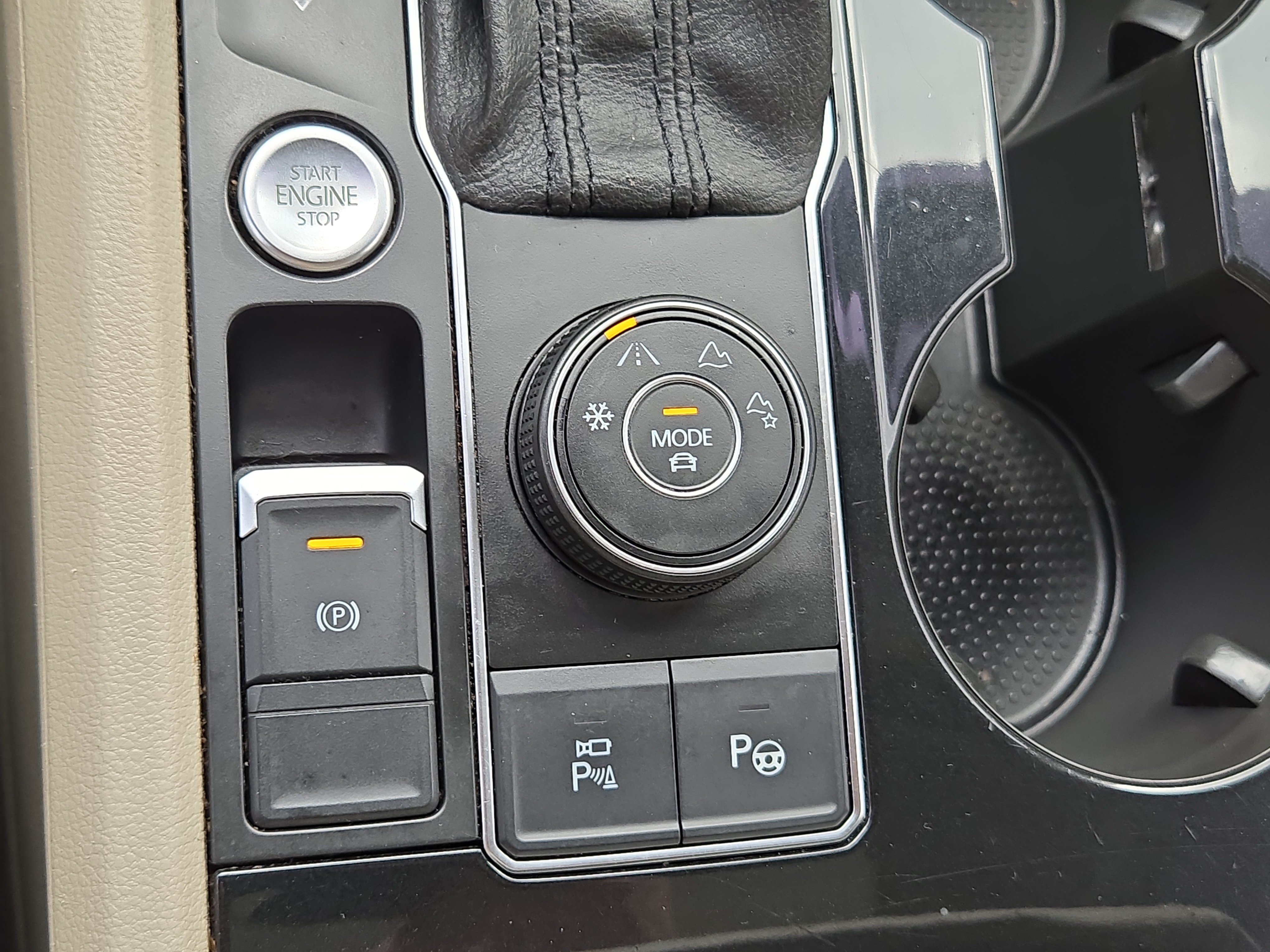 Used 2019 Volkswagen Atlas SEL Premium AWD/4WD image 30