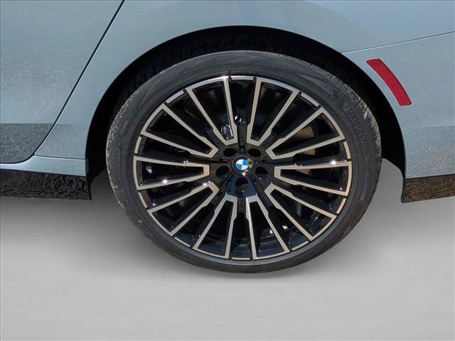 New 2026 BMW 760i xDrive w/ Premium Package AWD/4WD image 10
