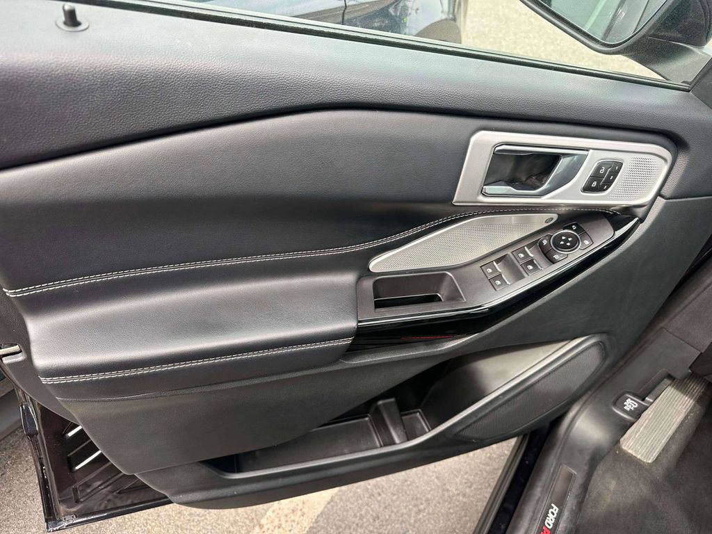Used 2023 Ford Explorer ST w/ Equipment Group 401A AWD/4WD image 14