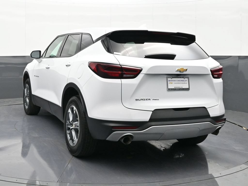 Used 2023 Chevrolet Blazer LT AWD/4WD image 3
