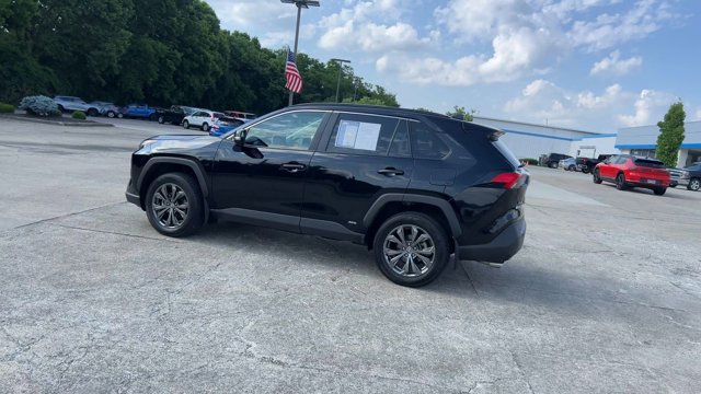 Used 2025 Toyota RAV4 XLE Premium AWD/4WD image 6