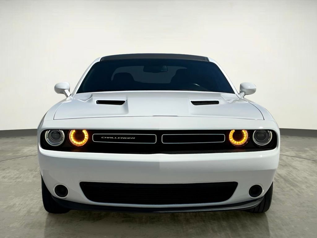 Used 2018 Dodge Challenger SXT image 13