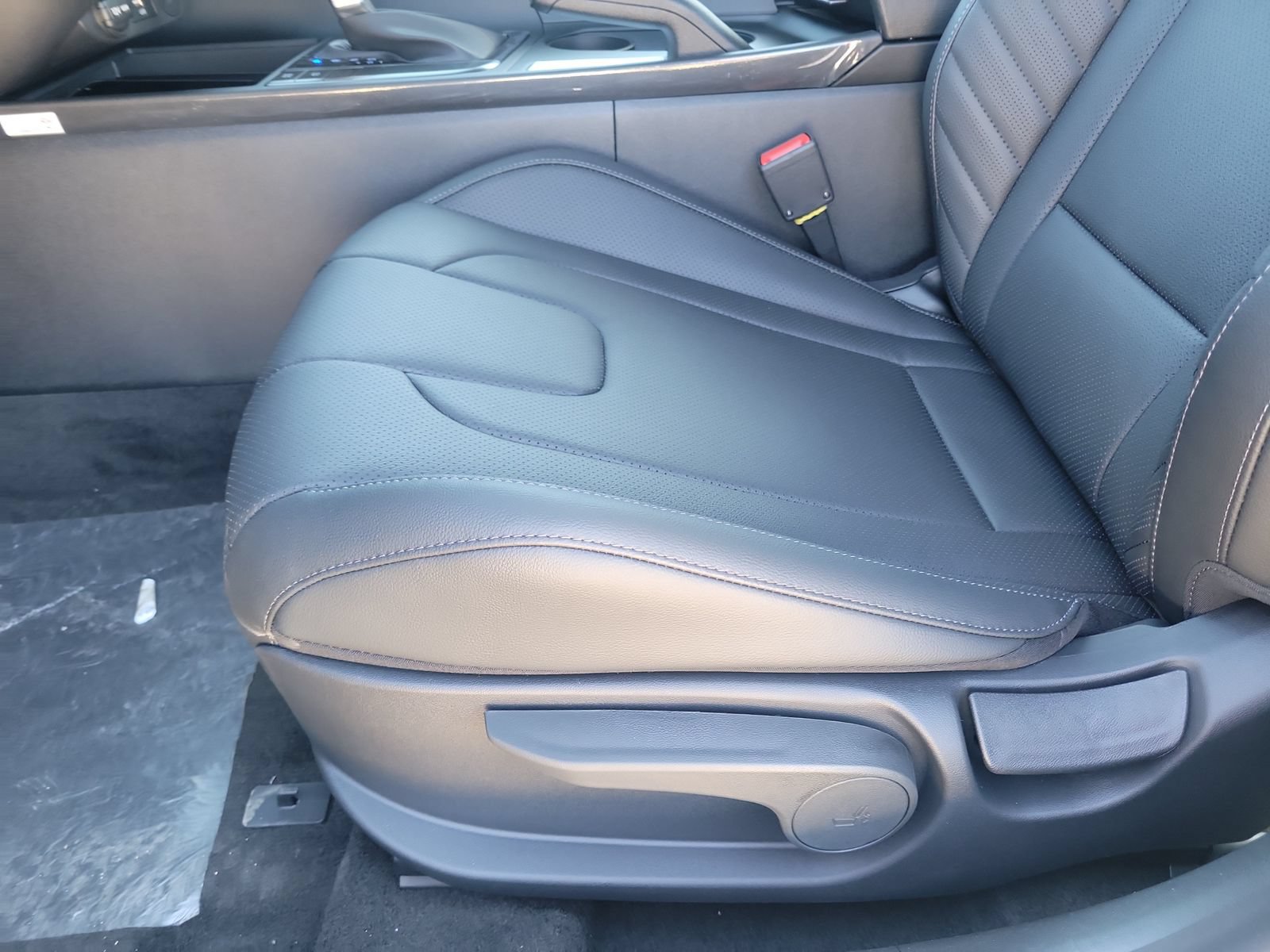 New 2026 Hyundai Elantra SEL Sport FWD image 16