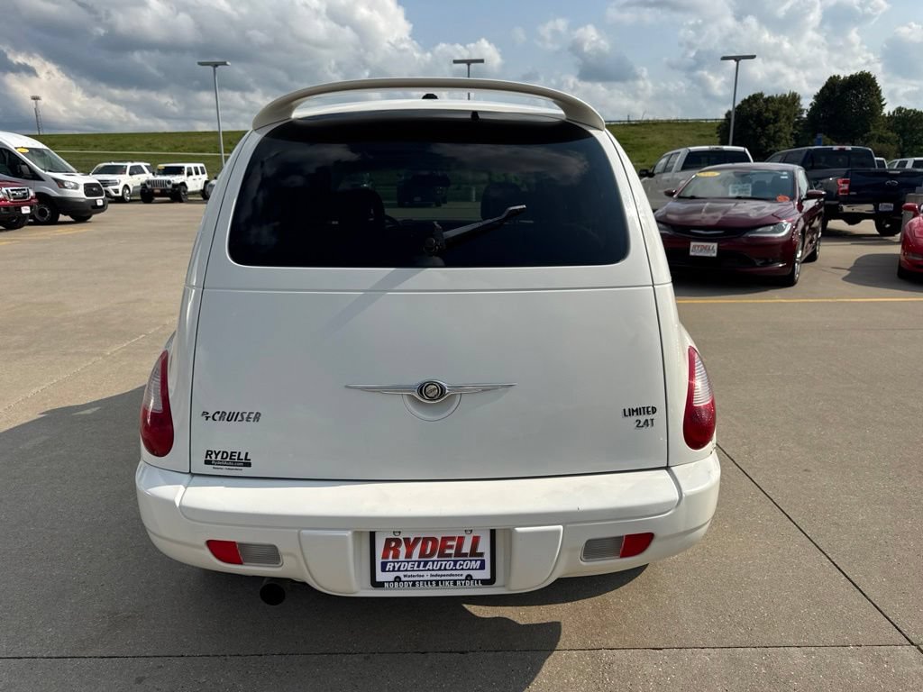 Used 2008 Chrysler PT Cruiser Limited FWD image 29