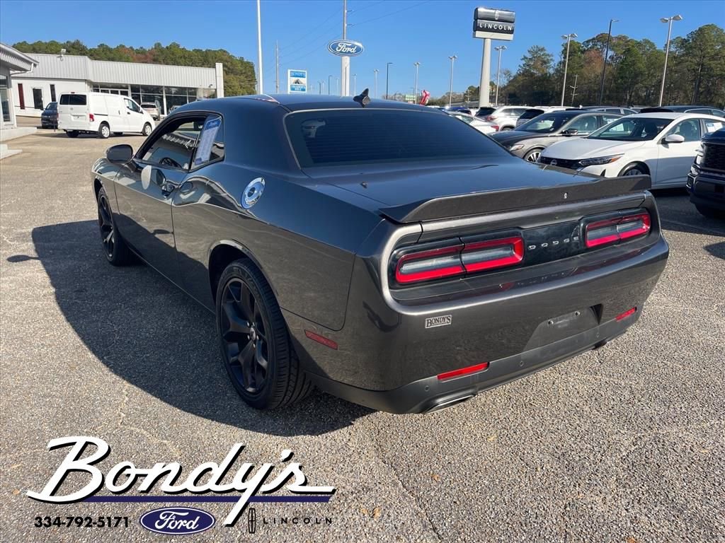 Used 2019 Dodge Challenger SXT w/ Plus Package image 15