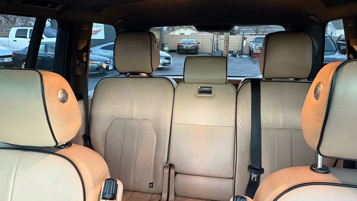 Used 2012 Land Rover Range Rover HSE image 27