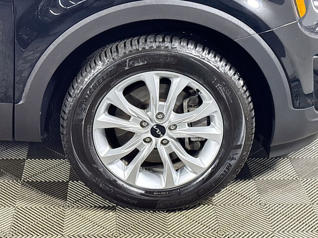 Used 2022 Kia Telluride LX AWD/4WD image 23
