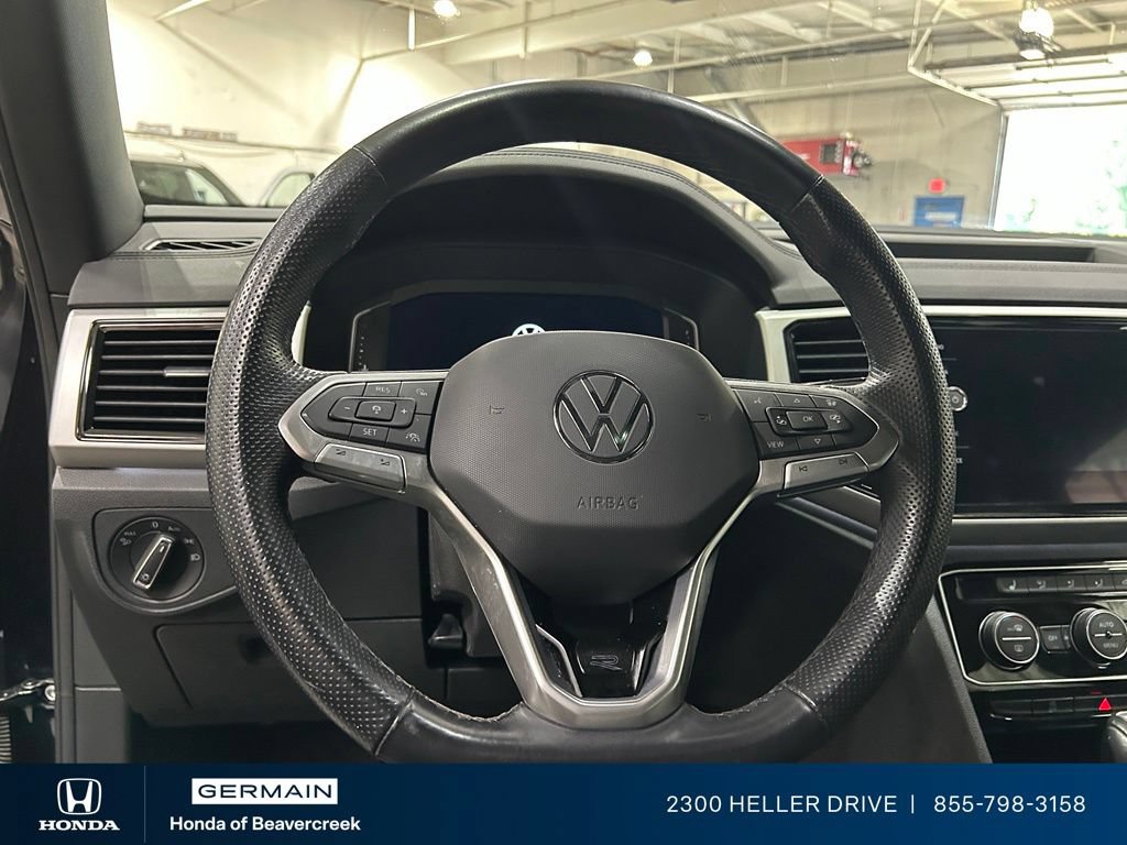 Used 2022 Volkswagen Atlas Cross Sport SEL R-Line AWD/4WD image 16