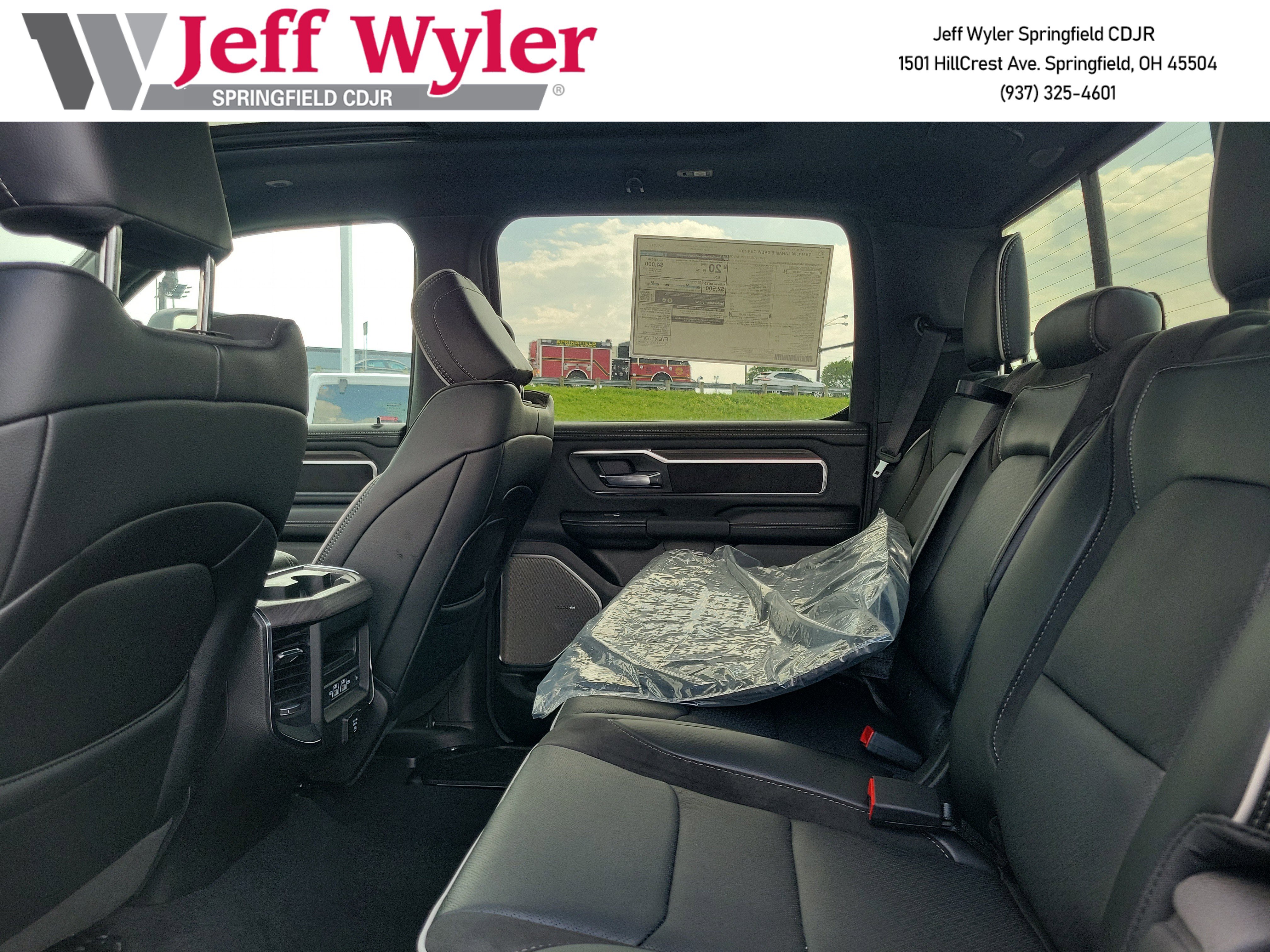 New 2026 RAM 1500 Laramie w/ Night Edition image 16