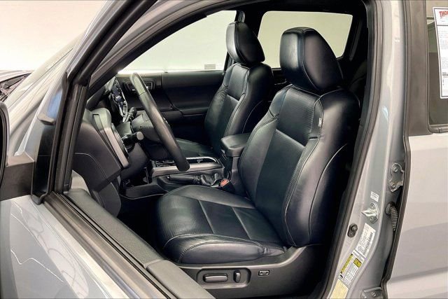 Used 2021 Toyota Tacoma TRD Sport image 18