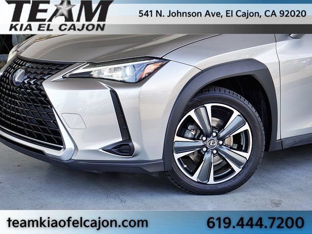 Used 2019 Lexus UX 250h AWD/4WD image 3