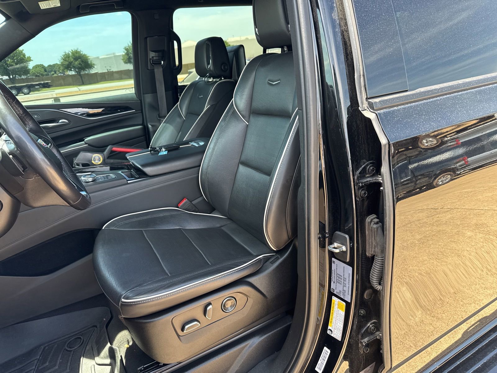 Used 2021 Cadillac Escalade ESV Sport w/ Driver Assist Tech Package AWD/4WD image 14