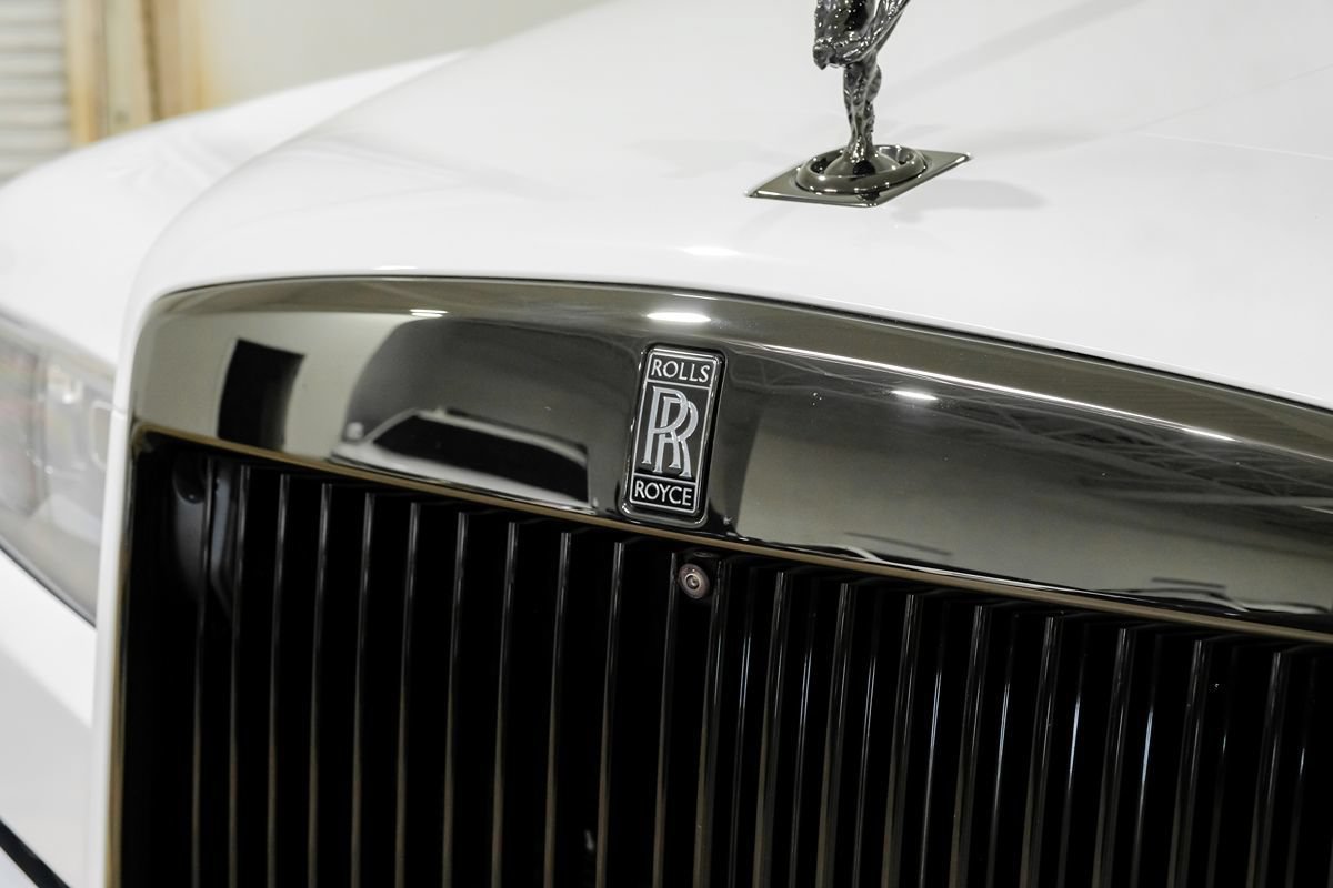 Used 2022 Rolls-Royce Cullinan Black Badge w/ Dark Exterior Package AWD/4WD image 59