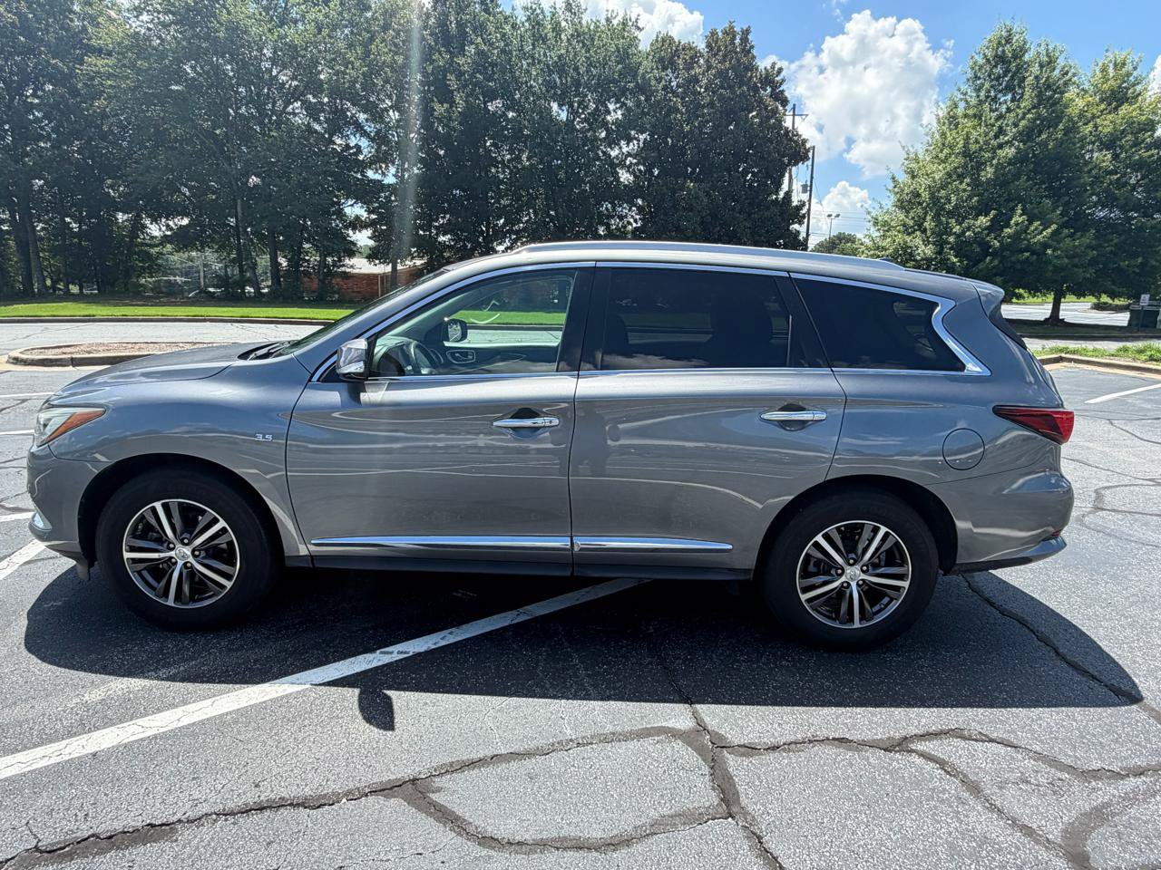 Used 2018 INFINITI QX60 Luxe w/ Premium Package AWD/4WD image 8