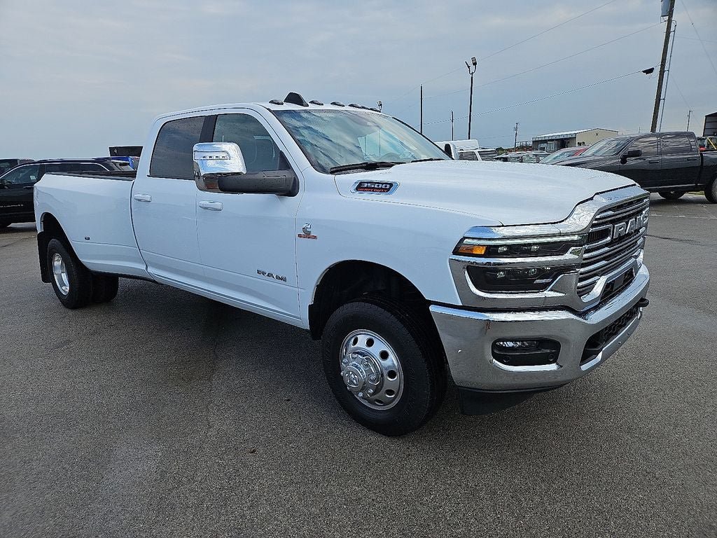 Used 2025 RAM 3500 Laramie AWD/4WD image 10