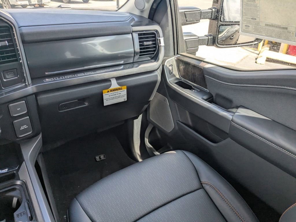 New 2026 Ford F250 Lariat w/ Black Appearance Package image 21