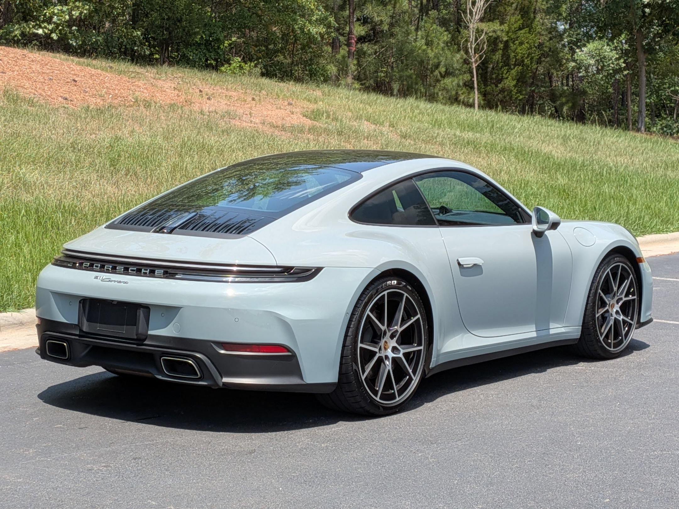 Certified 2025 Porsche 911 Carrera RWD image 31