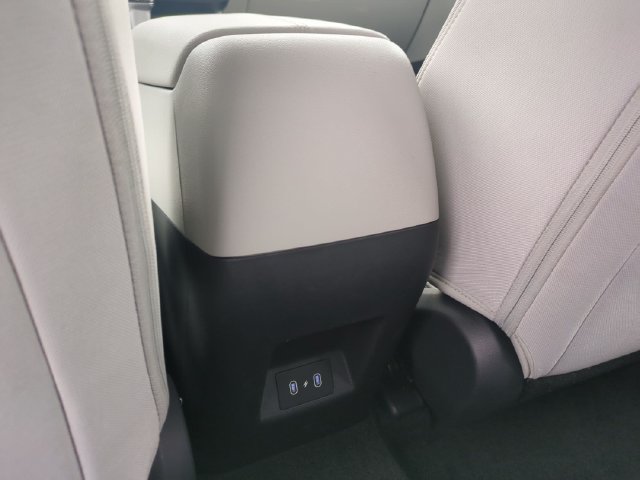 Certified 2025 Hyundai Tucson SE FWD image 13