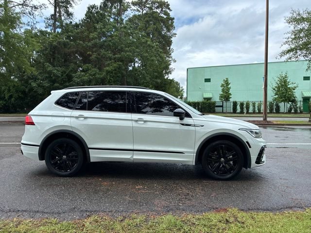 Used 2022 Volkswagen Tiguan SE R-Line FWD image 2
