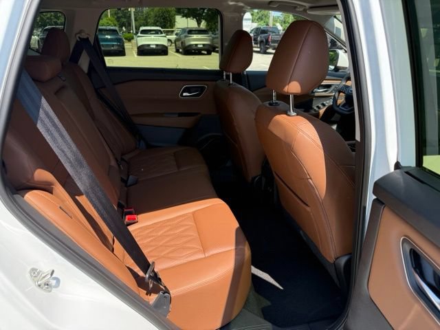 Used 2026 Nissan Rogue Platinum AWD/4WD image 27
