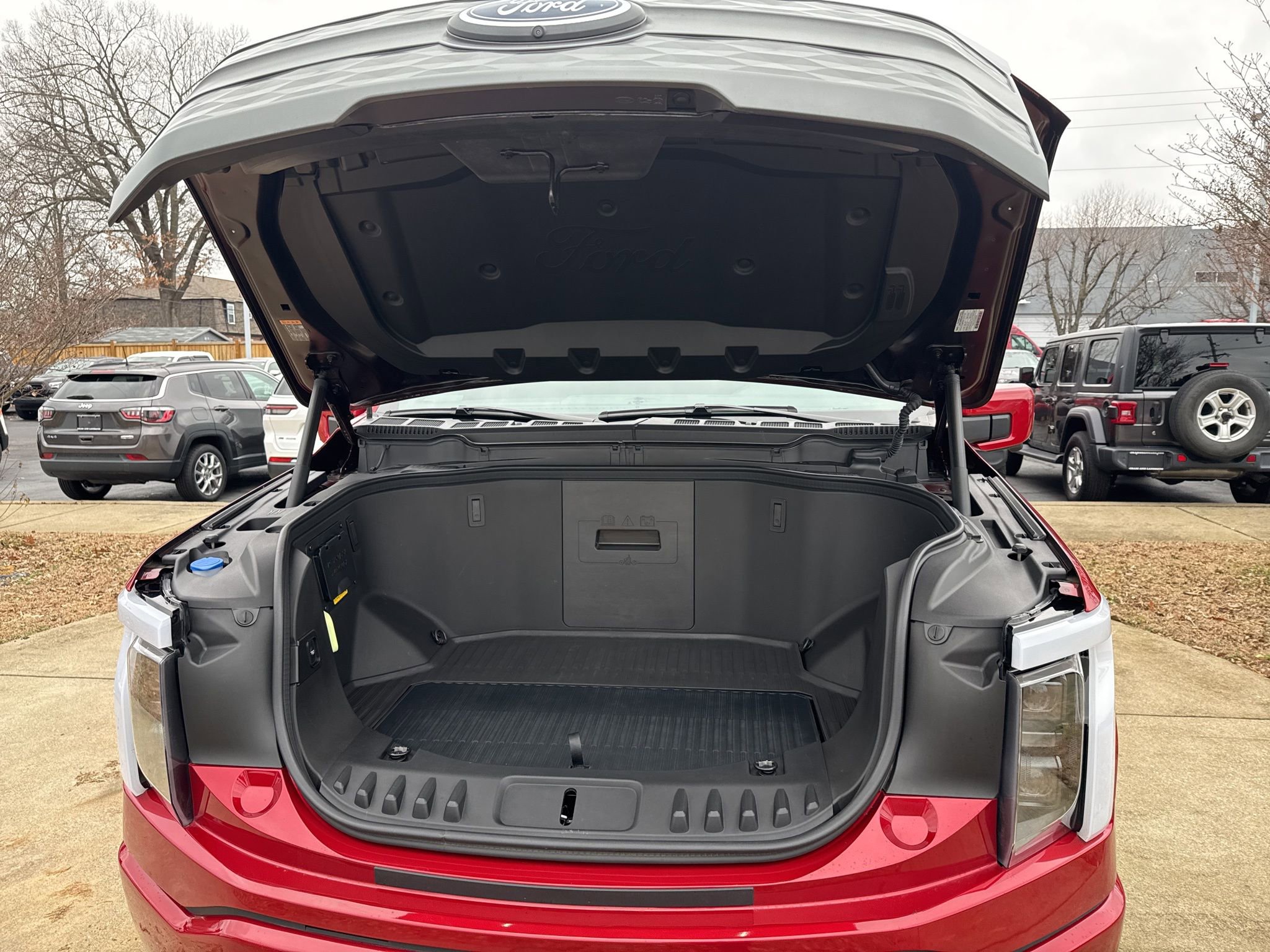 Used 2023 Ford F150 Lightning Lariat image 21