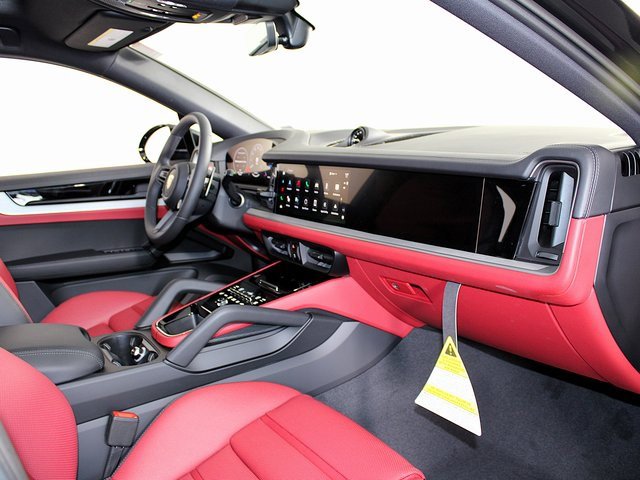 New 2025 Porsche Cayenne Coupe image 26