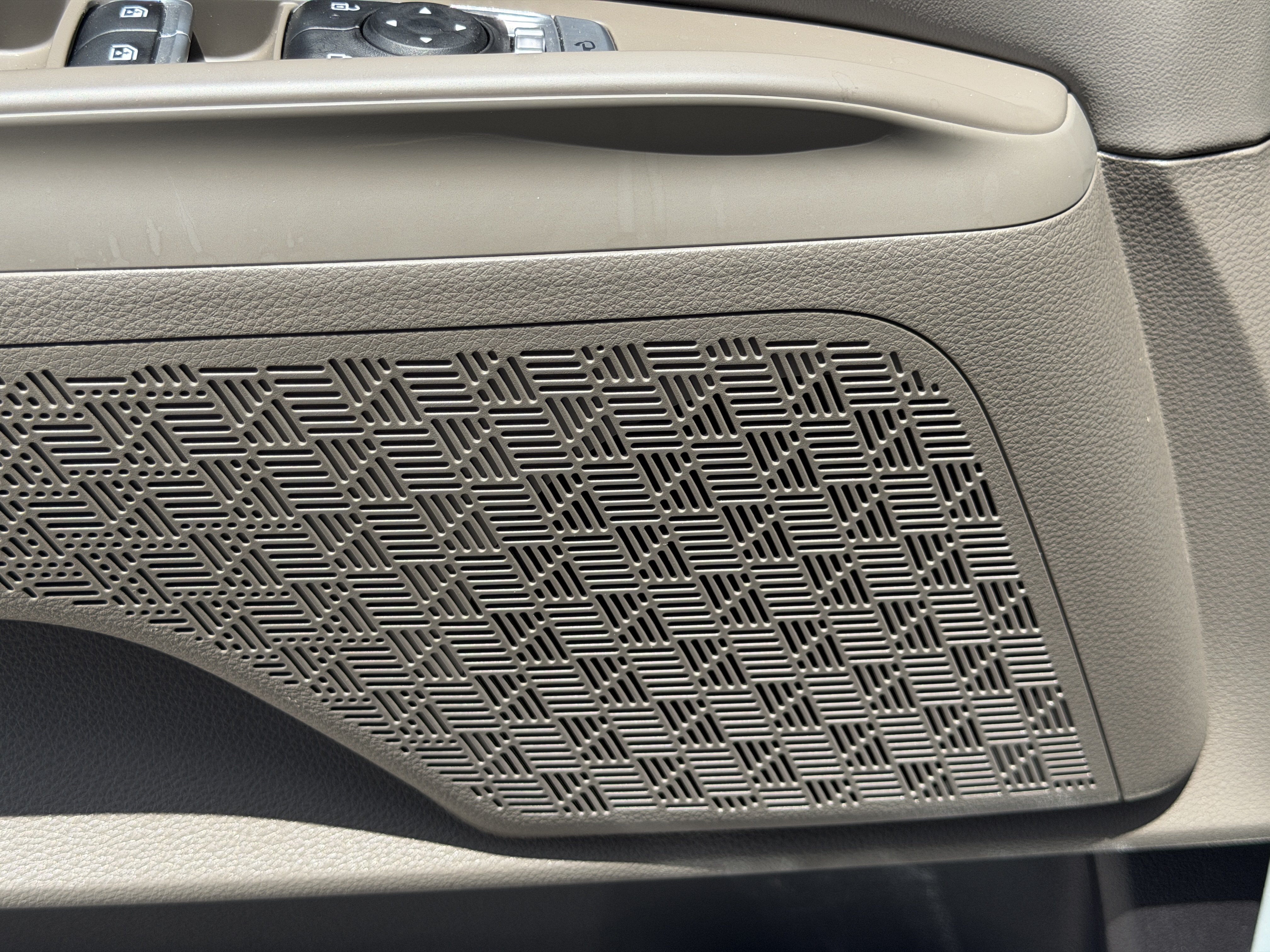 Certified 2025 Kia Carnival EX FWD image 16