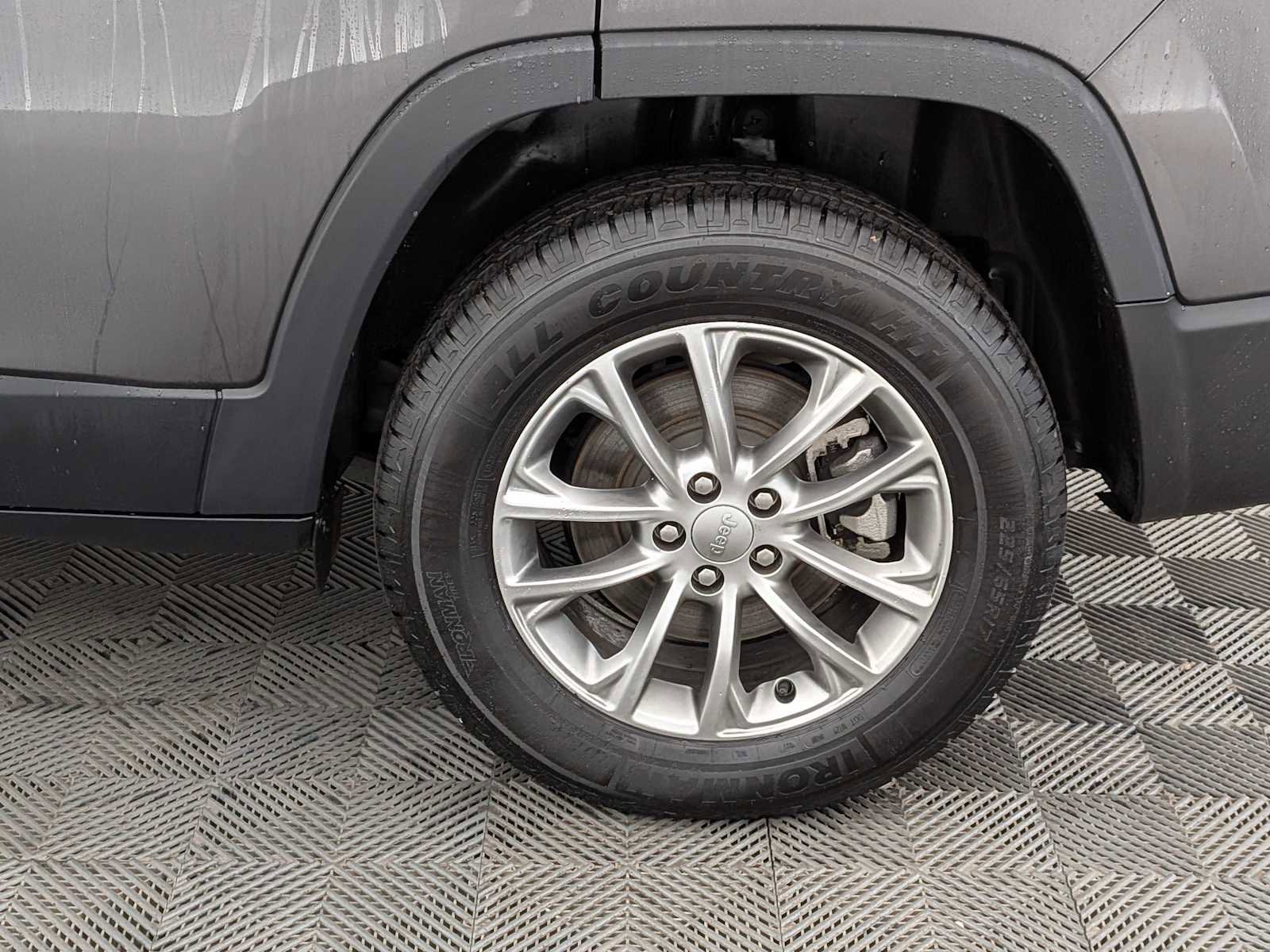 Used 2022 Jeep Cherokee Latitude Lux image 14